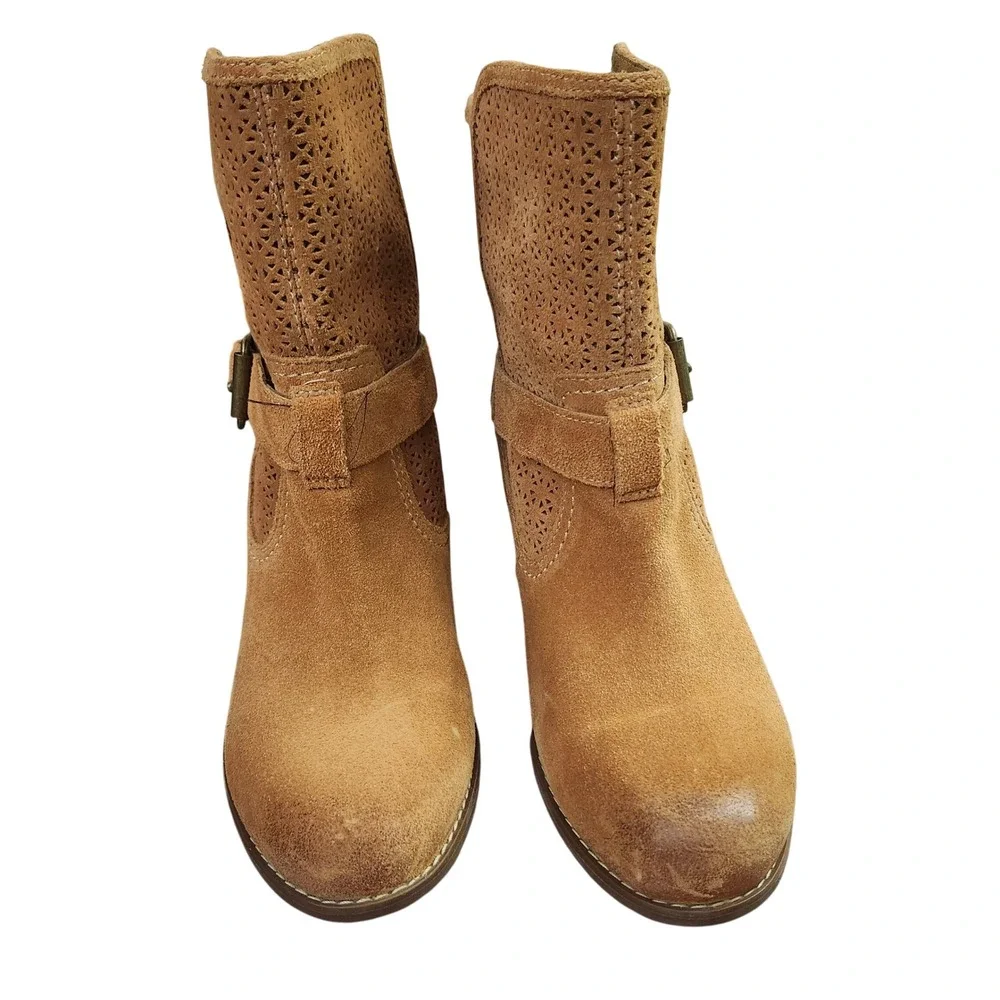 Timberland Suede Laser‎ Cut Buckle Ankle Boots Women's US 7.5 Tan Block Heel